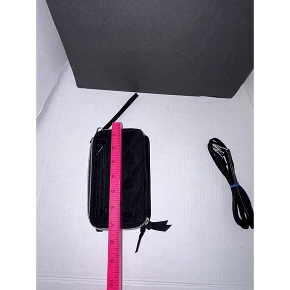 VERA BRADLEY Zip Around Wallet Wristlet Black Quilted Crossbody - Picture 11 of 12